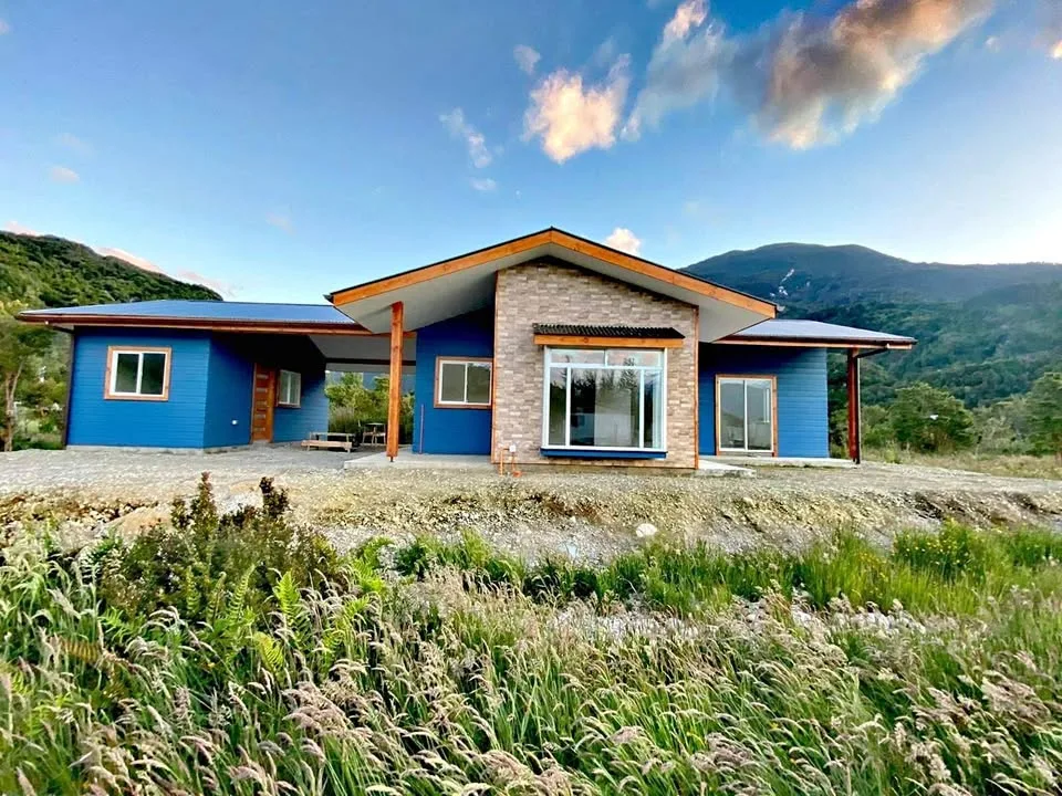 SE VENDE CASA CONSTRUIDA EL AÑO 2023.