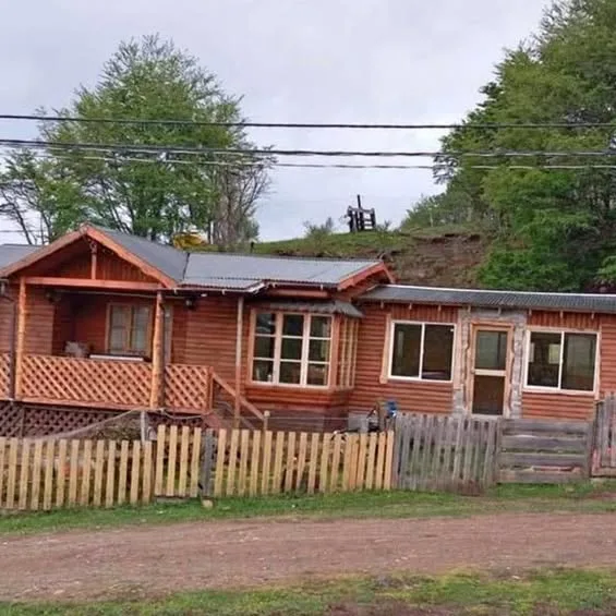 Se vende o permuta casa en villa Medina