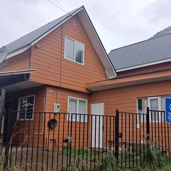 VENDO CASA INDIVIDUAL + CONSTRUCCIÓN COMPLEMENTARIA🏡 |ENTRADA DE VEHÍCULO|COYHAIQUE